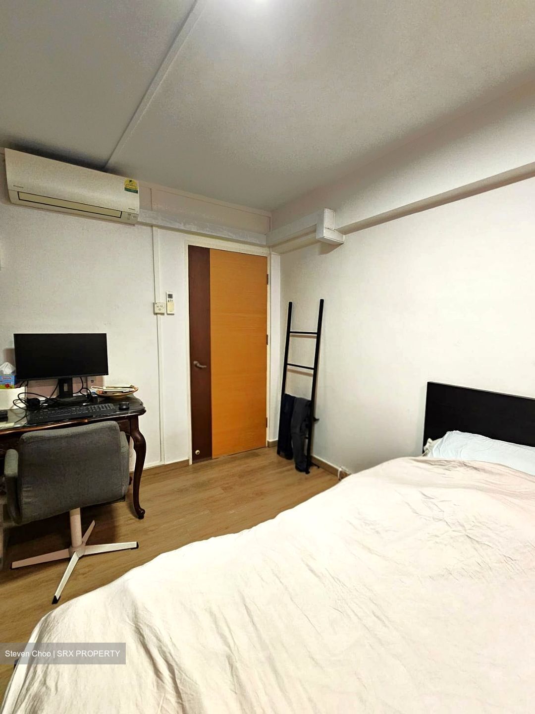 Blk 234 Jurong East Street 21 (Jurong East), HDB 5 Rooms #585437901